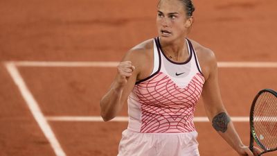 Sabalenka overpowers Stephens to reach her first French Open quarter-final