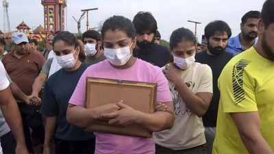 Sakshi Malik withdraws from wrestlers protest: Reports