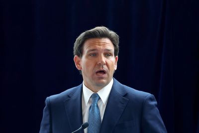 DeSantis: Dry and dull is still a threat