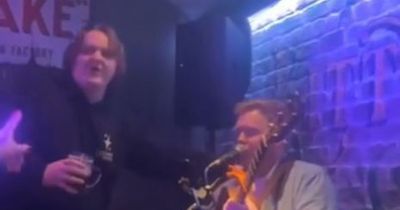 Lewis Capaldi belts out One Direction song with Glasgow pub band at west end bar