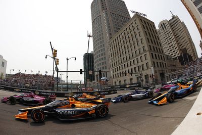 McLaren IndyCar drivers to discuss Detroit GP “elbows out” clash internally