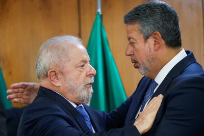 Brazil Speaker meets Lula focusing on tax reform in lower house