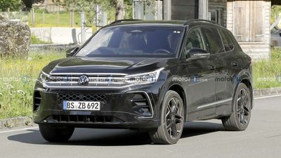 Next-Gen Volkswagen Tiguan And R-Line Trim Spied With Different Noses