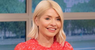 Emotional Holly Willoughby 'employs Meghan Markle tactic to power through scandal' - expert