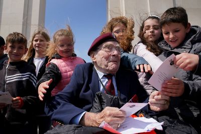 Navy veteran happy to see ‘so many people’ ahead of 79th anniversary of D-Day