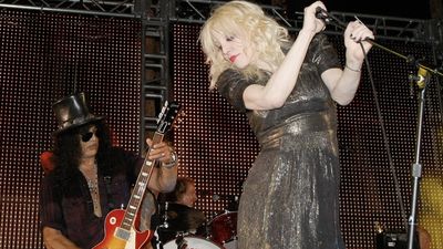 Despite the bad blood between the Nirvana and Guns N' Roses camps, Courtney Love once appeared onstage with Slash, and it was pretty damn cool
