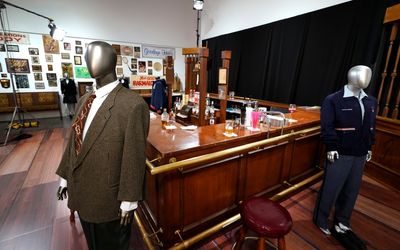 Cheers bar sells for $1 million at TV sets auction