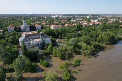 Major dam breached in southern Ukraine, unleashing floodwaters