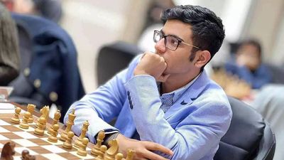 Raunak makes short work of Short to win Challenge Match with a day, 2 Rapid & 4 Blitz rounds to go