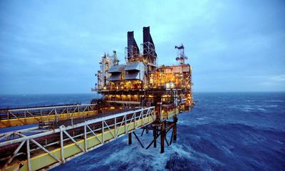 Lord Deben backs Labour’s plan to halt new North Sea oil and gas drilling