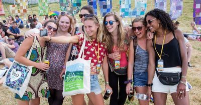 Two in five self-conscious Brits feel their left side is their 'bad side' in photos