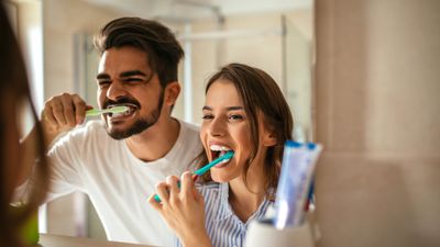 7 mistakes you’re making when you brush your teeth