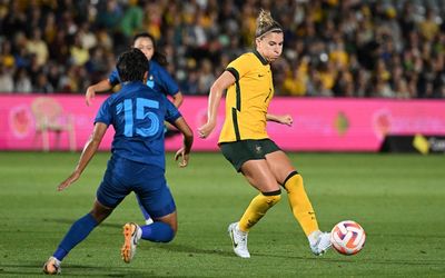 Matildas star Steph Catley signs new deal to extend her stay at Arsenal