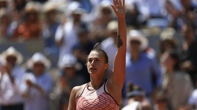 Sabalenka blasts past Svitolina to reach French Open semi-final