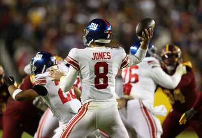 Tiki Barber: Giants’ Daniel Jones is ‘definitely’ a top-10 quarterback