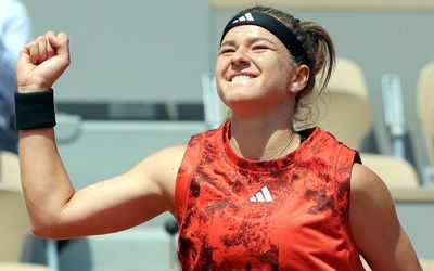 Karolina Muchova advances to French Open semi-final after pummelling Anastasia Pavlyuchenkova