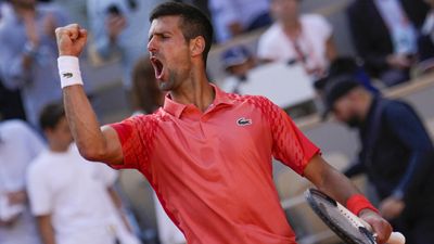 Djokovic wears down Khachanov to advance to last four at French Open