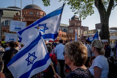 US weighs in on Roger Waters antisemitism debate, says artist has long history of denigrating Jews