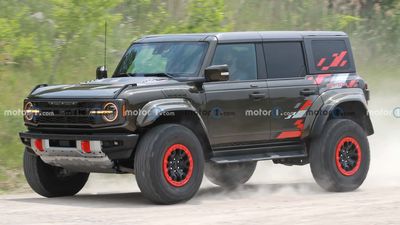 2024 Ford Bronco Raptor Spied With Painted Fender Flares, New Graphics