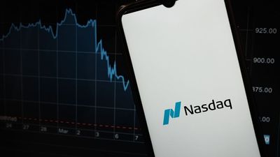 NASDAQ, S&P 500 Futures Signal Shaky Start: Why This Analyst Thinks A Headwind Lies Ahead