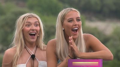 'Give it a rest please' Love Island UK viewers 'angry' after noticing weird trend return — and it's all Molly Mae's fault