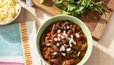 Menu Planner: Make a no-meat night special with quick bean chili