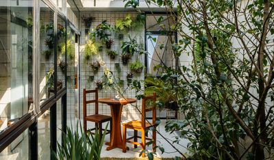 6 tricks to make a small outdoor dining space feel bigger and function better