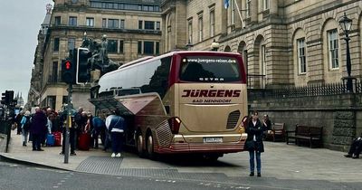 Dramatic moment Edinburgh bus driver confronted over 'incredibly dangerous’ parking