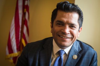 Rep. Jimmy Gomez launches Renters Caucus to fight housing crisis - Roll Call
