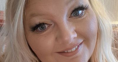 Woman 'shaking with anger' over strangers' comments while changing her top on the beach