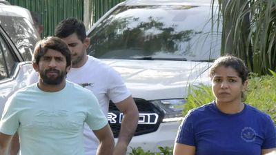 Wrestlers agree to suspend protest till June 15; WFI’s elections by June 30