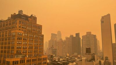 New Yorkers Are Posting Distressing Photos as NYC Air Quality Worsens by the Hour