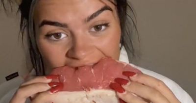 Teen claims she lost FIVE stone and cleared her acne by switching to raw meat diet