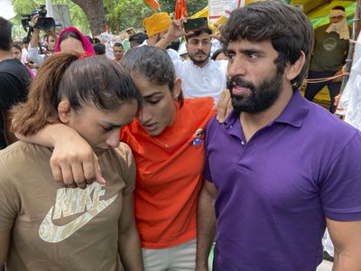 Indian wrestlers halt protest after minister assures swift probe