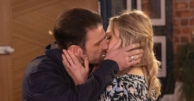 Corrie Sarah and Damon's affair finally exposed as fans spot huge blunder