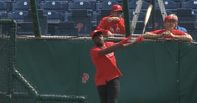 Ranking the baseball swings among the NFL players who recently took MLB batting practice