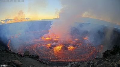 Hawaii's Mount Kilauea volcano has erupted again. Watch it live