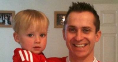 Liverpool fan takes first steps on 250-mile run in memory of son who died aged six