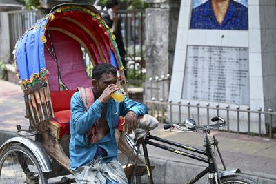 Bangladesh suffers long power cuts amid worst heatwave in decades