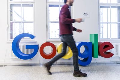 Google tightens back-to-office policy by making attendance part of performance reviews