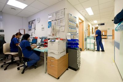 NHS cancer treatment waiting times increasing, figures show