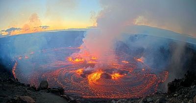 Hawaii volcano eruption: Kilauea still erupting on Big Island as visitors warned to keep away