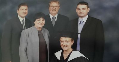 'Triple diagnosis was horrific' Mum, dad and daughter given cancer diagnosis three months apart