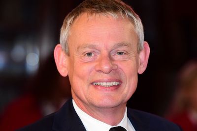 Council probes traveller status of applicants in Martin Clunes planning row