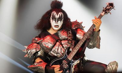 Kiss frontman Gene Simmons given tour of parliament by DUP’s Ian Paisley