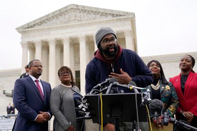 Supreme Court rules in favor of Black voters in Alabama redistricting case