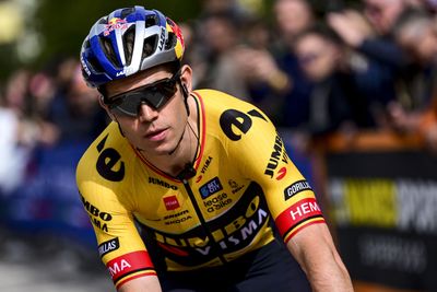 Wout van Aert takes higher road towards Tour de Suisse return