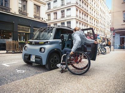 Citroën’s Tiny Ami EV Looks Like a Game-Changer for Drivers With Disabilities