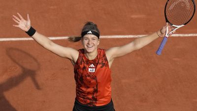 Muchova exploits Sabalenka's meltdown to reach French Open final