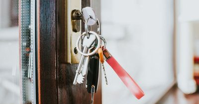 Hilarious responses as police share advice on where to leave car keys at night